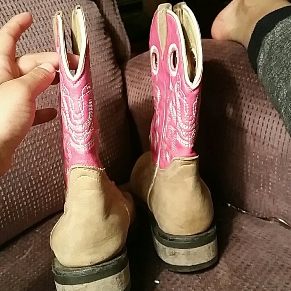 Boots - Picture 3 of 4